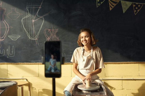 Comment implémenter un système de craft complexe dans un jeu de survie post-apocalyptique?